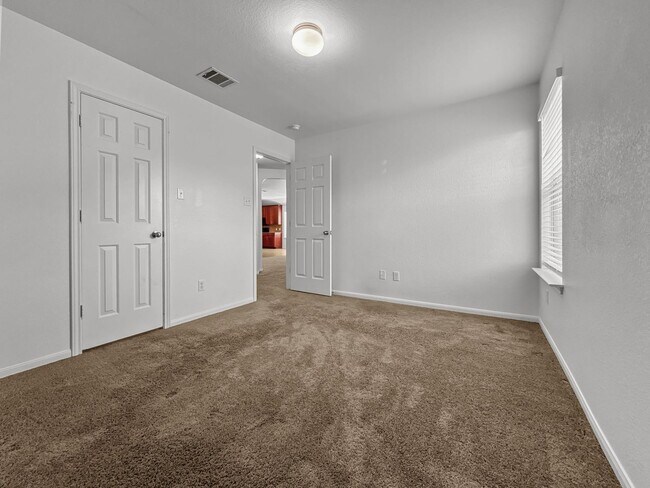 Building Photo - 5701 Calc Stone Dr