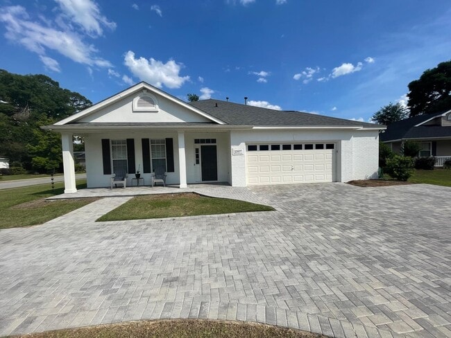 Building Photo - 1307 Hidden Timbers Pl