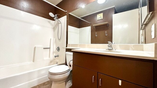 Building Photo - 239 Mananai Pl