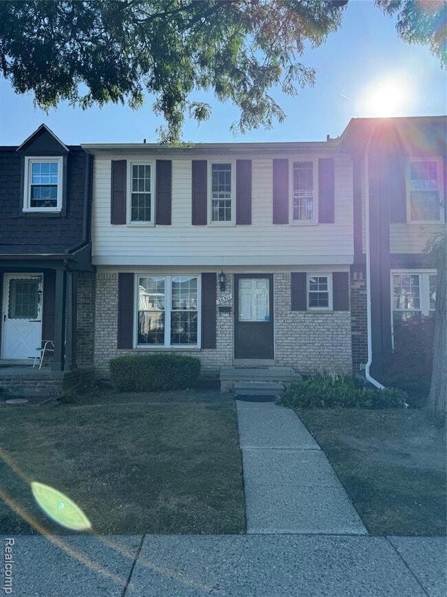 Primary Photo - 36311 Park Pl Dr