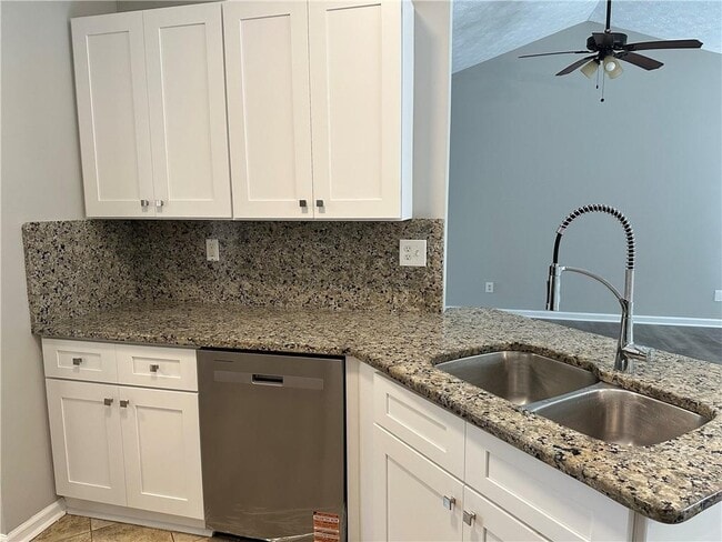 Building Photo - 3409 Sentinel Cir