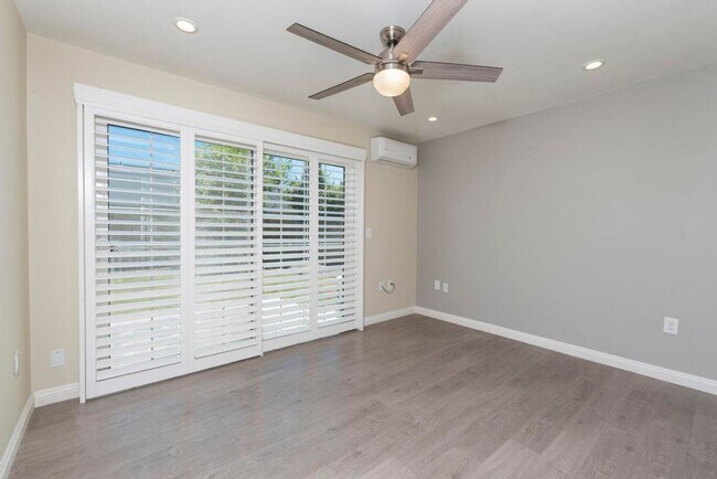 Building Photo - **Remodeled** spacious 5 bedroom home!!!