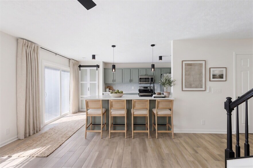 Building Photo - 2150 Blake Dr