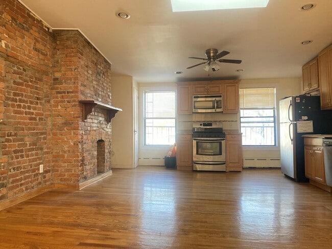 Building Photo - 216 Newark Ave