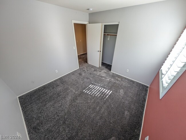 Building Photo - 10388 Poker Alice Ct