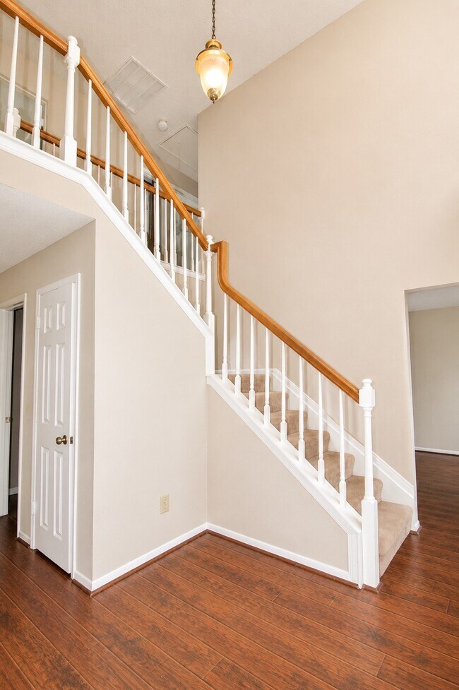 Building Photo - 3331 Oak Branch Ln