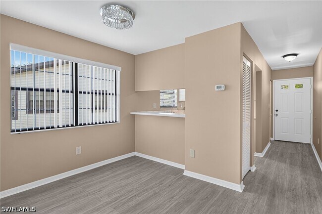 Building Photo - 5365 Treetops Dr