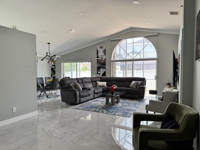 Building Photo - 18038 Rhumba Way
