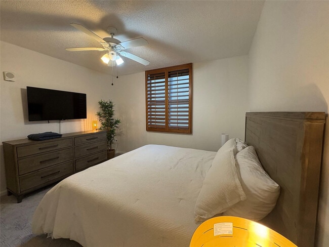 Building Photo - 780 S Sapodilla Ave