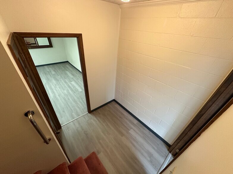 Building Photo - 1230 Stonewall Jackson Dr