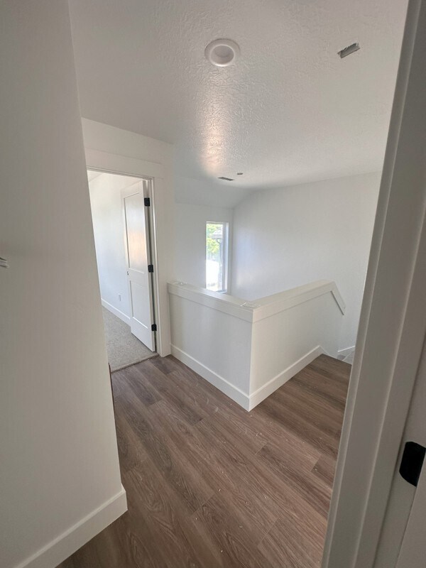 Building Photo - 1537 S 600 E