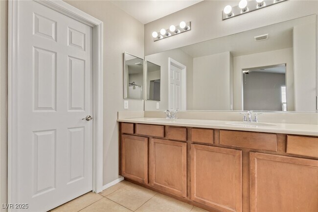 Building Photo - 6714 Boom Town Dr