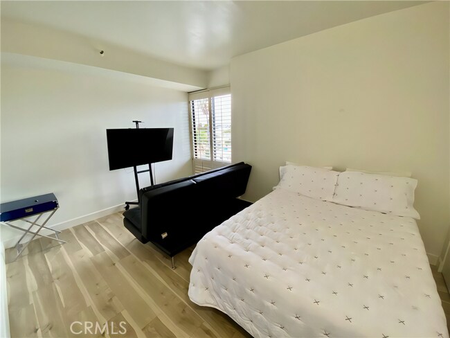 Bedroom 2 - 1310 E Ocean Blvd