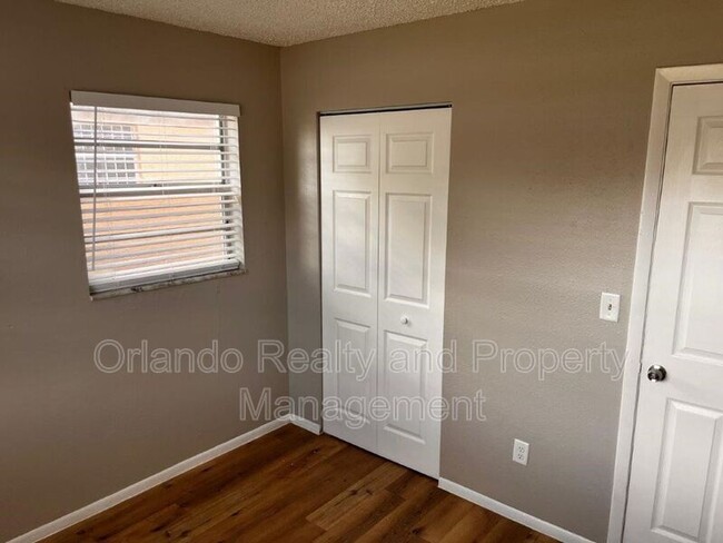 Building Photo - 1728 Flores Ct