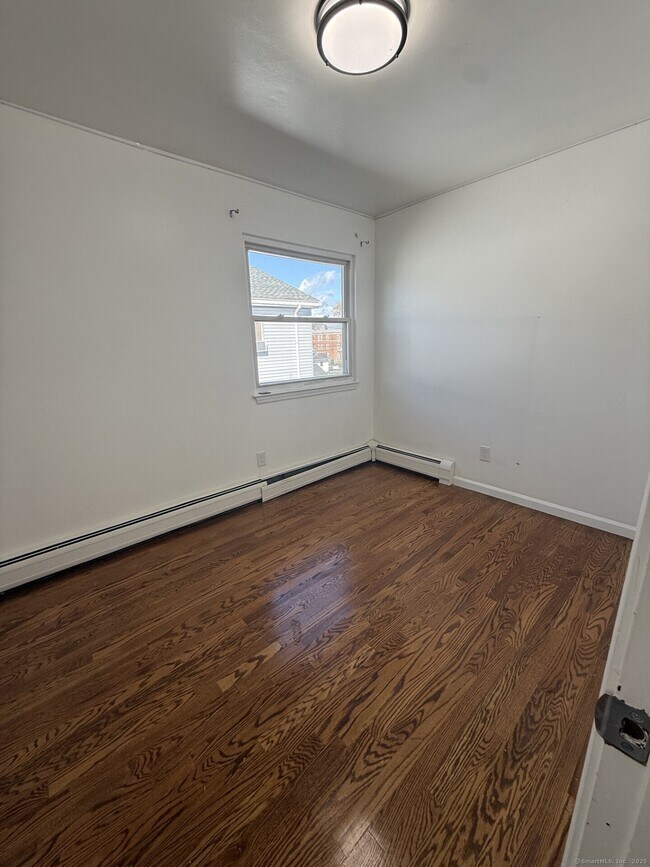 Building Photo - 45 Birdsey St