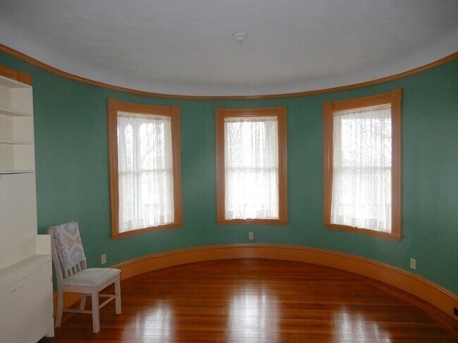 Building Photo - 31 Wyoming Heights