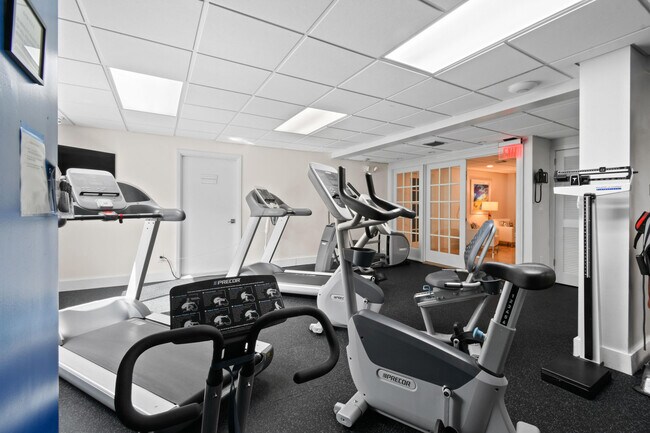 Building Photo - 2774 S Ocean Blvd