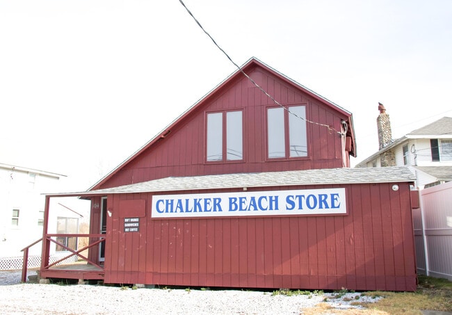 Building Photo - 102 Chalker Beach Rd