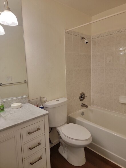 Building Photo - 14124 74th Pl NE