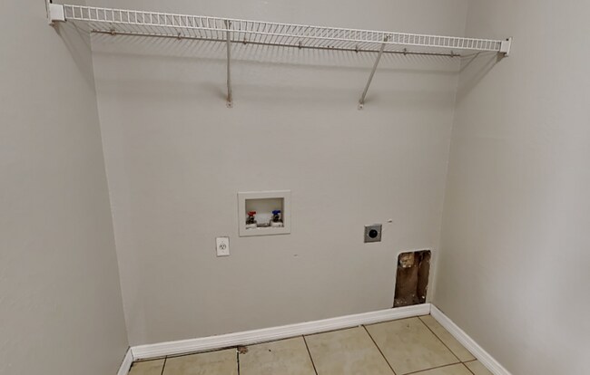 Building Photo - 817 Highland Crest Loop