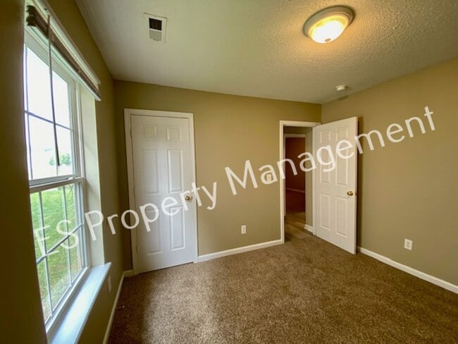 Building Photo - Wonderful 3 Bedroom 2 Bath Ranch Home in Lawrence Township!