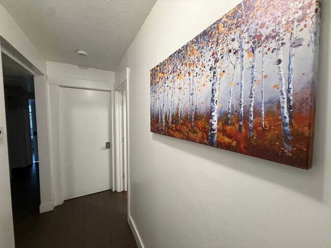 Building Photo - 68 E 200 S