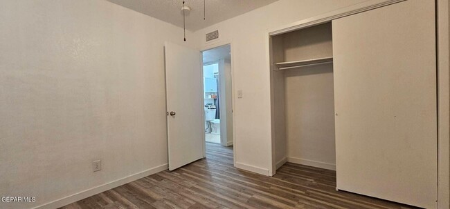 Building Photo - 824 Chapala Ct