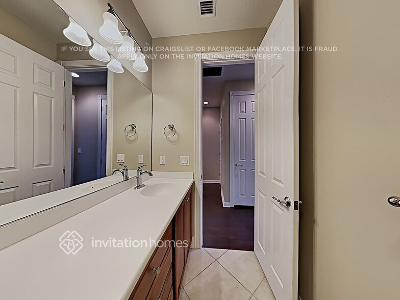 Building Photo - 1212 Dakota Dr