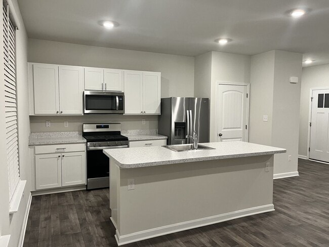 Building Photo - Camden Townhouse