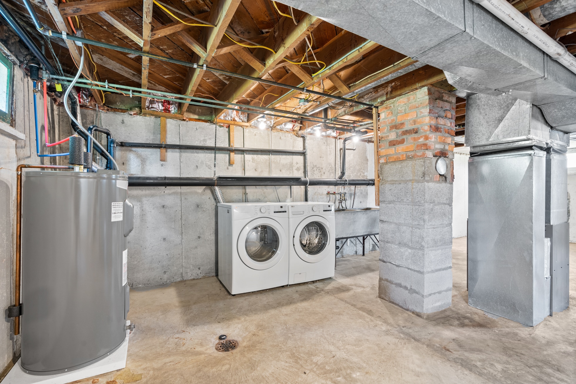 Building Photo - 1011 E Nora Ave