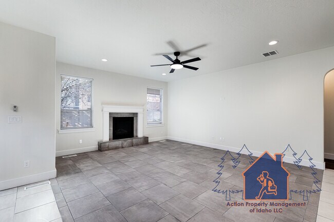 Building Photo - 2539 Bottle Brush Ave