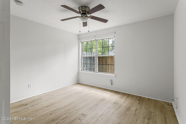 Building Photo - 8621 Goodbys Trace Dr