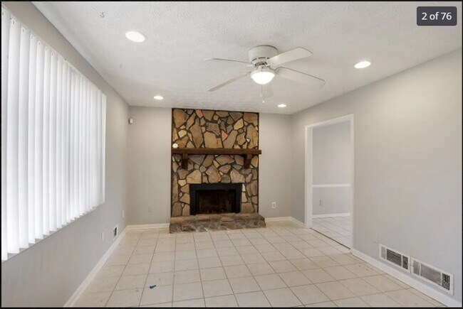 Building Photo - 4 bedrooms & 2 bath in Decatur!