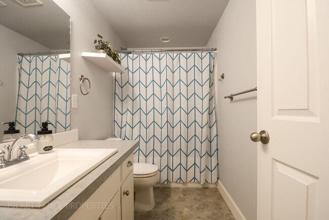 Building Photo - 5 Bedroom, Beautiful Home in Loveland!