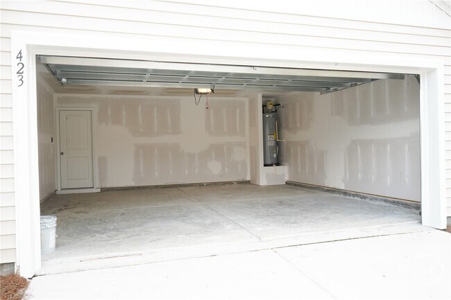 Building Photo - 423 Coconut Dr