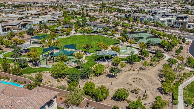 Building Photo - 6465 Farness St