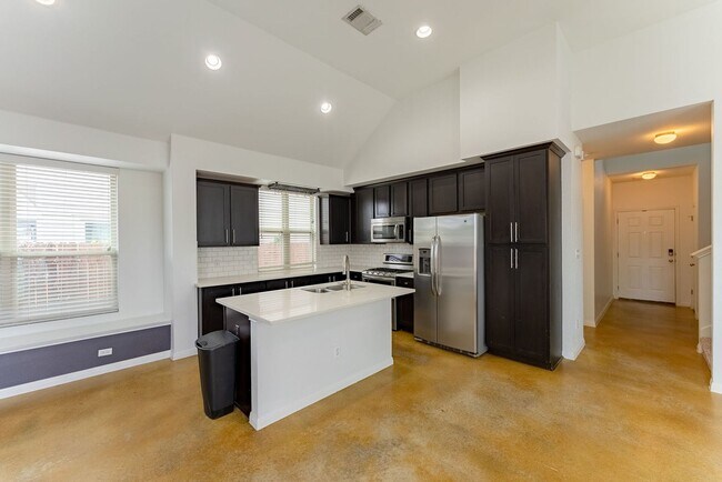 Building Photo - 4514 Senda Ln