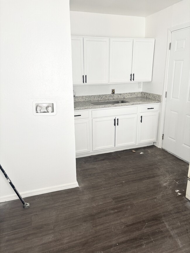 Building Photo - 4320 SE 43rd St