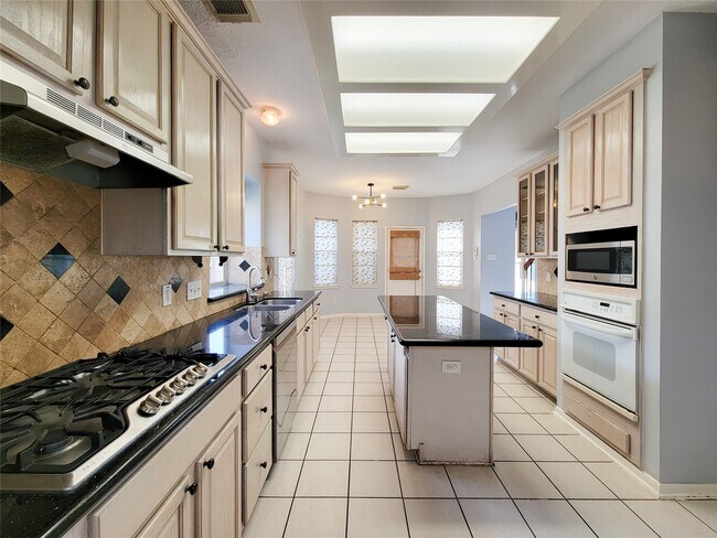 Building Photo - 6410 Coley Park