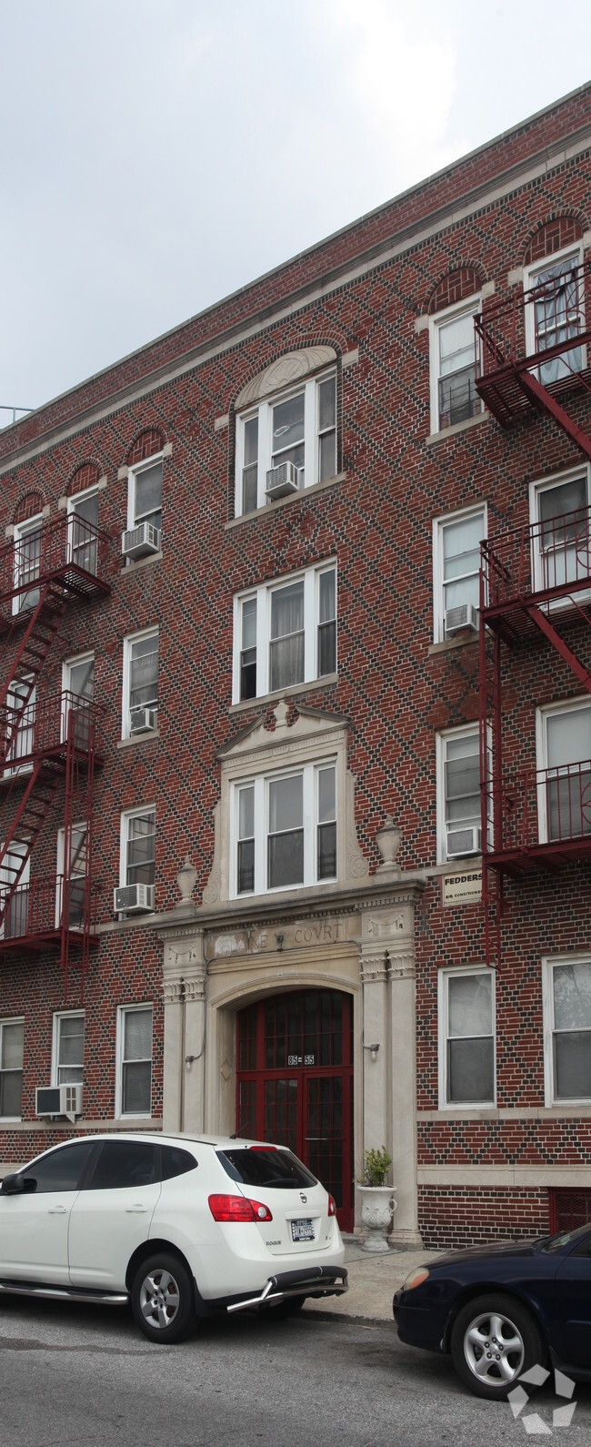 Building Photo - Elaine Covrt