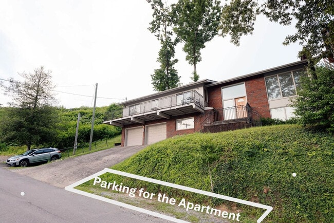 Building Photo - 157 W Holly Ridge Rd