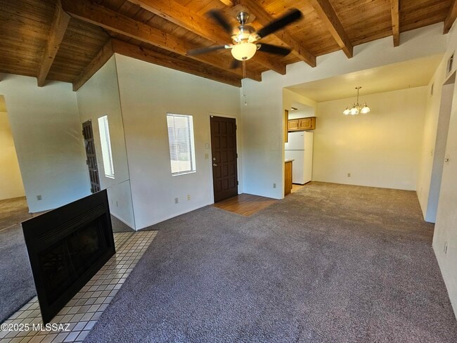 Building Photo - 5750 N Camino Esplendora
