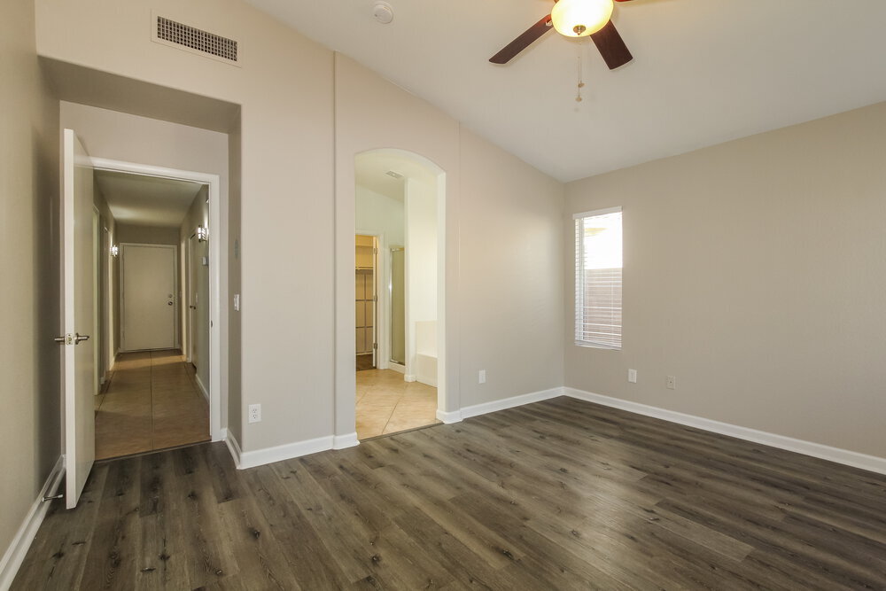 Building Photo - 5035 W Kristal Way