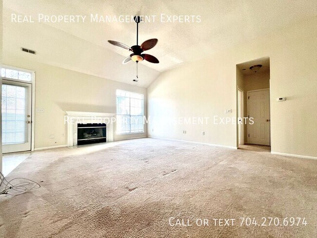 Building Photo - 109 Claremont Way