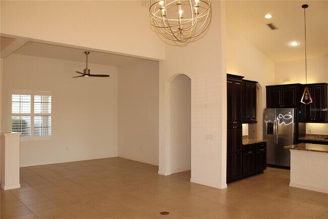 Building Photo - 629 Rosemary Cir