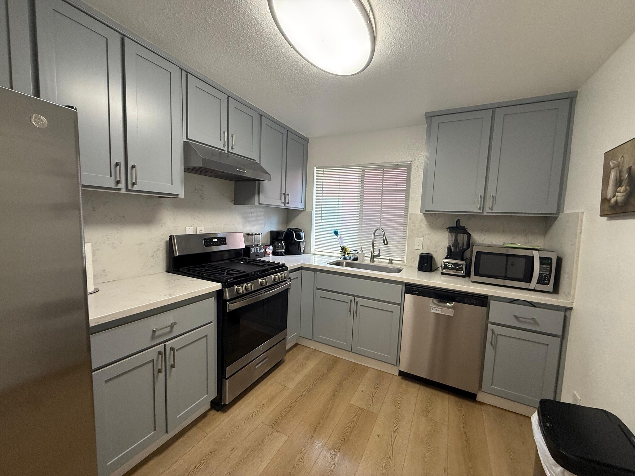 Shared Kitchen - 4101 4th Ave