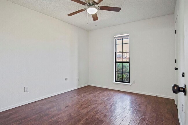 Building Photo - 8408 NW 109th St
