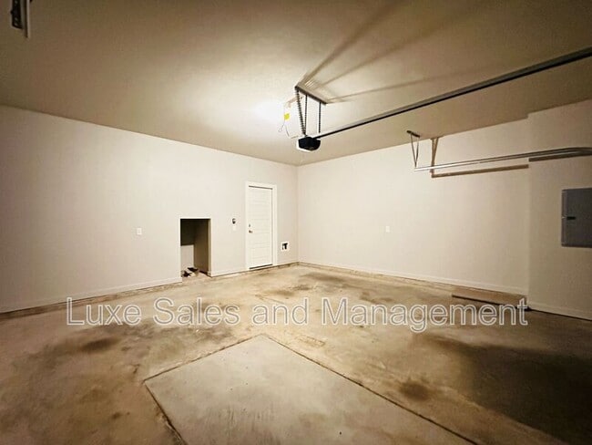 Building Photo - 2116 Camino Del Plaza Ln