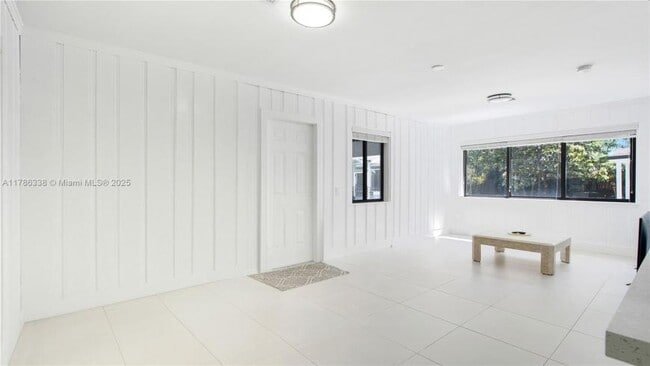 Building Photo - 1 bedroom in Miami FL 33181