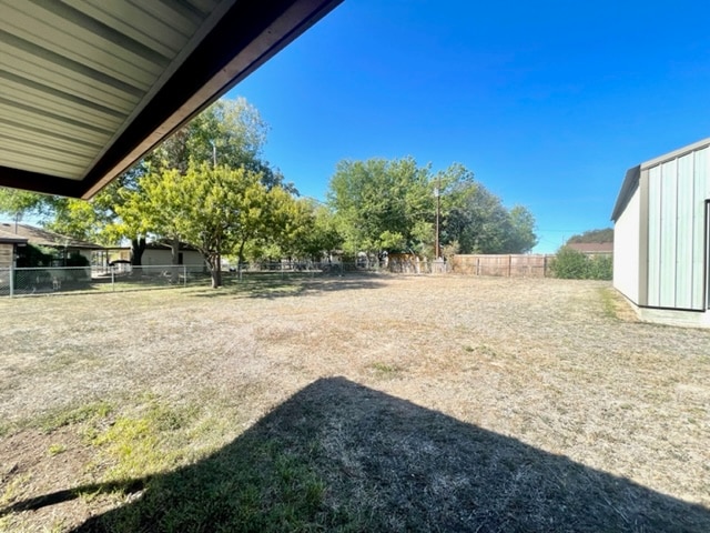 Building Photo - 120 York Dr